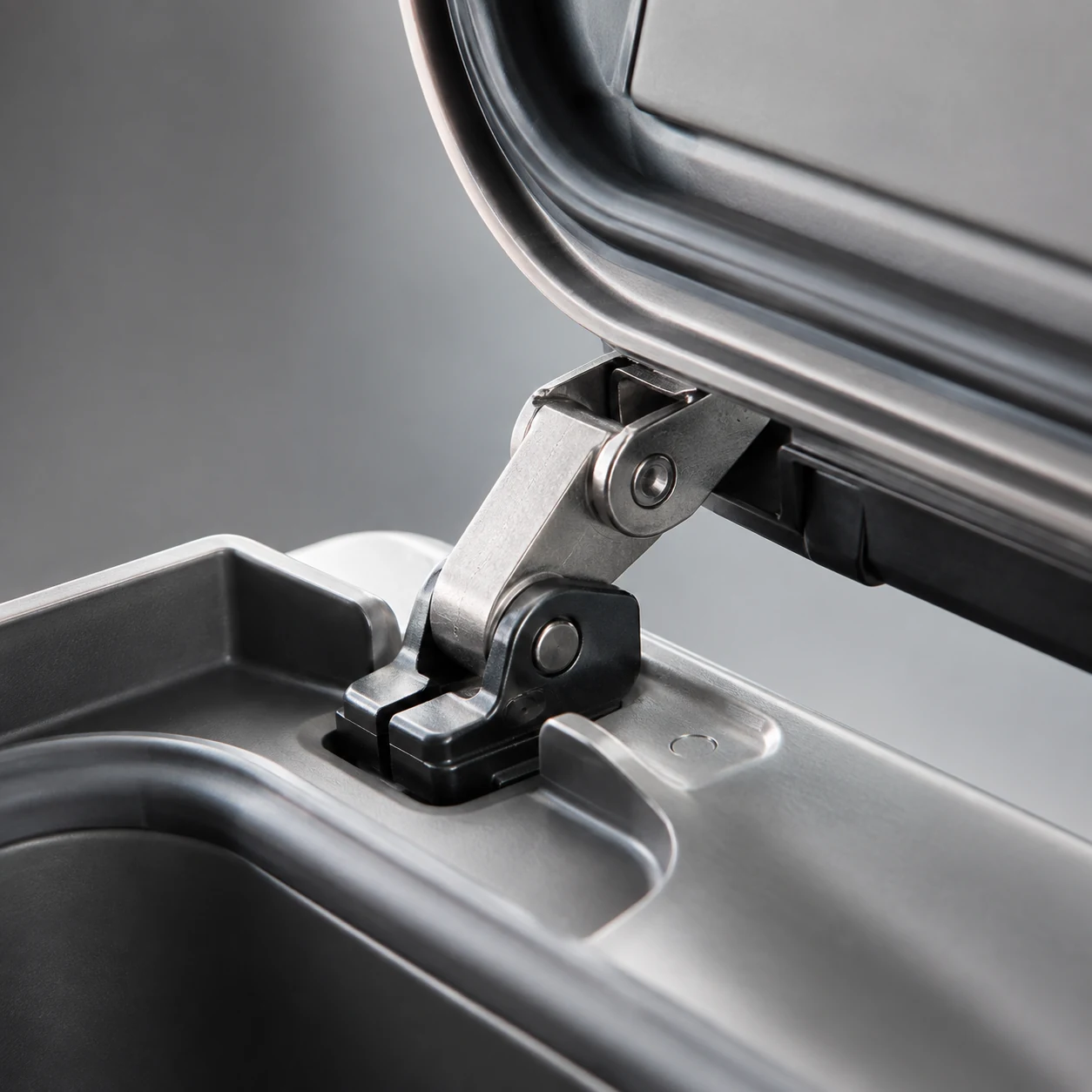 Hinges lubrication application